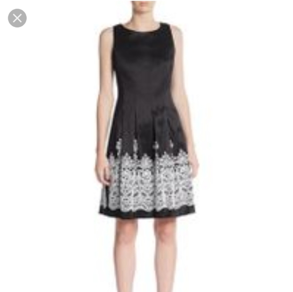 Chetta B B&W Fit & Flare Pleated Cocktail dress - Picture 7 of 7